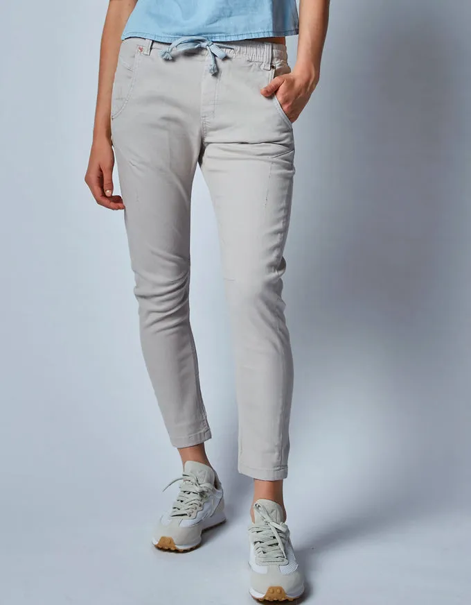 Active Vaporous Grey Jeans