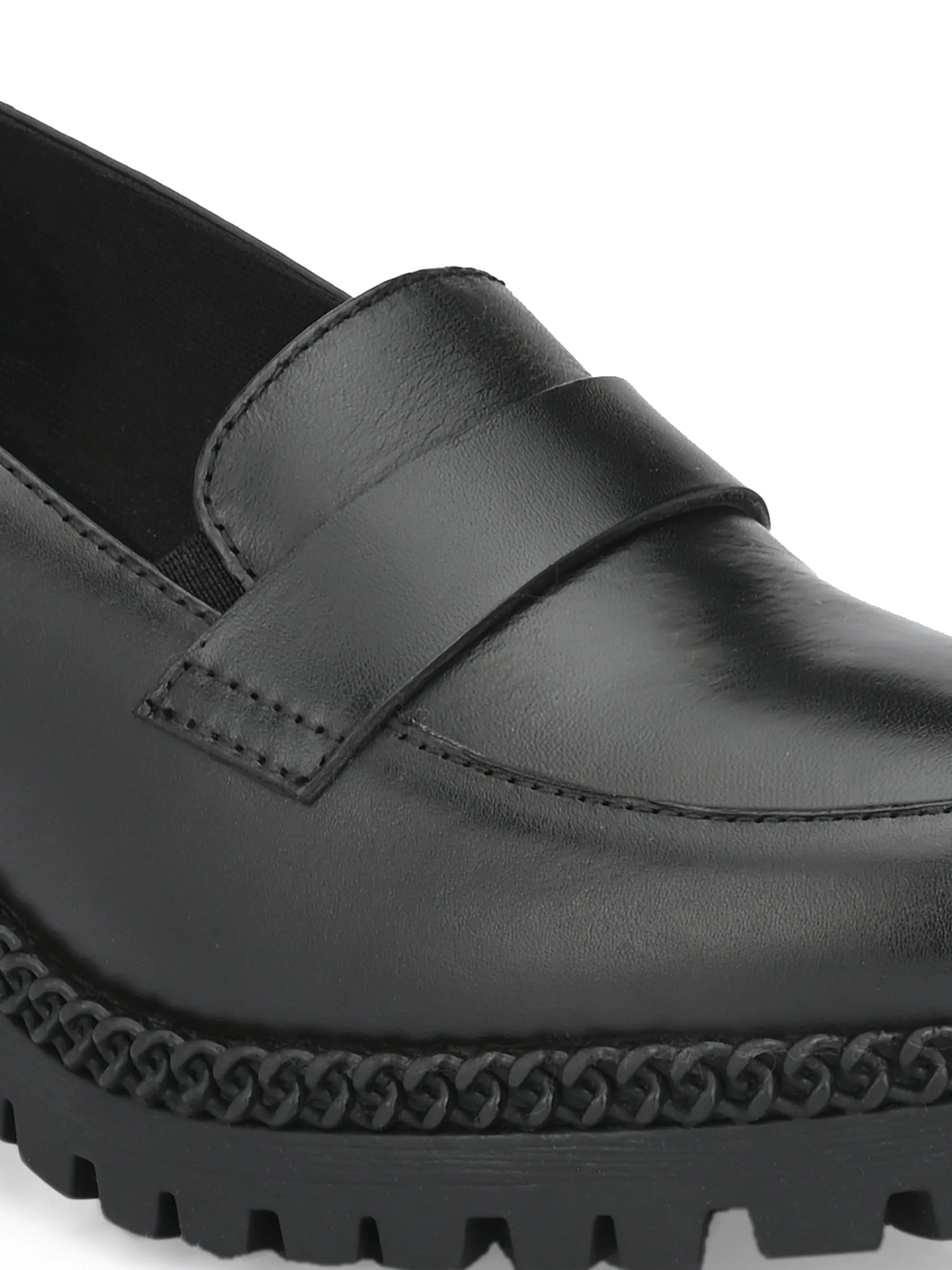 Chains Moccasin