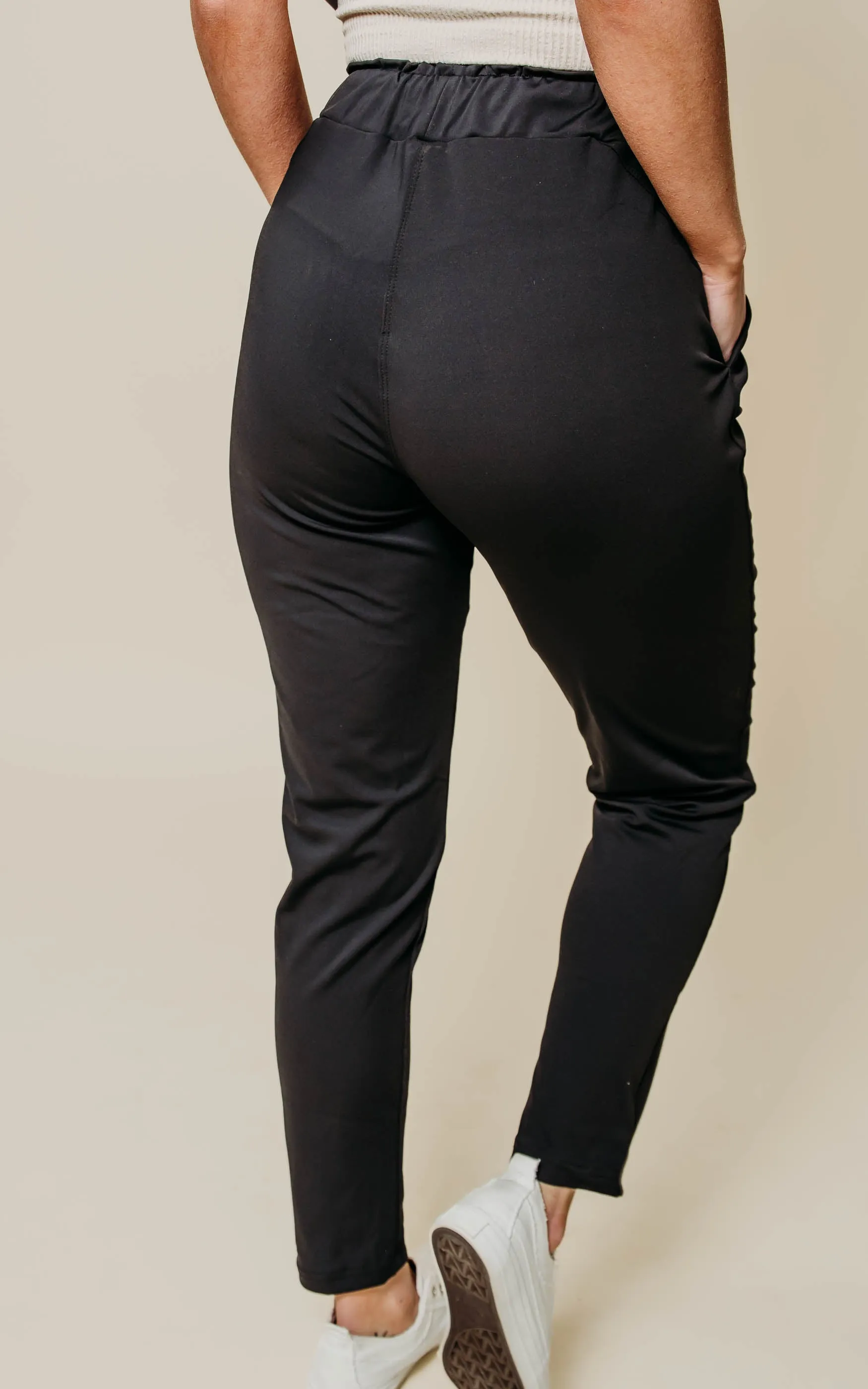 High Waist Black Knit Jogger - White Birch | FINAL SALE