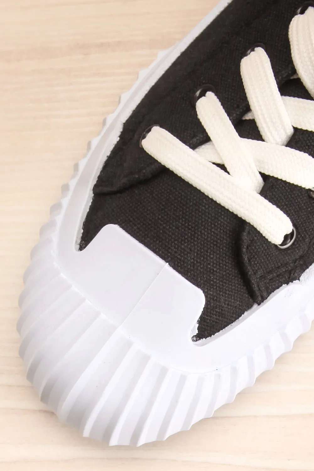 Jonny Black | Canvas Lace-Up Sneakers