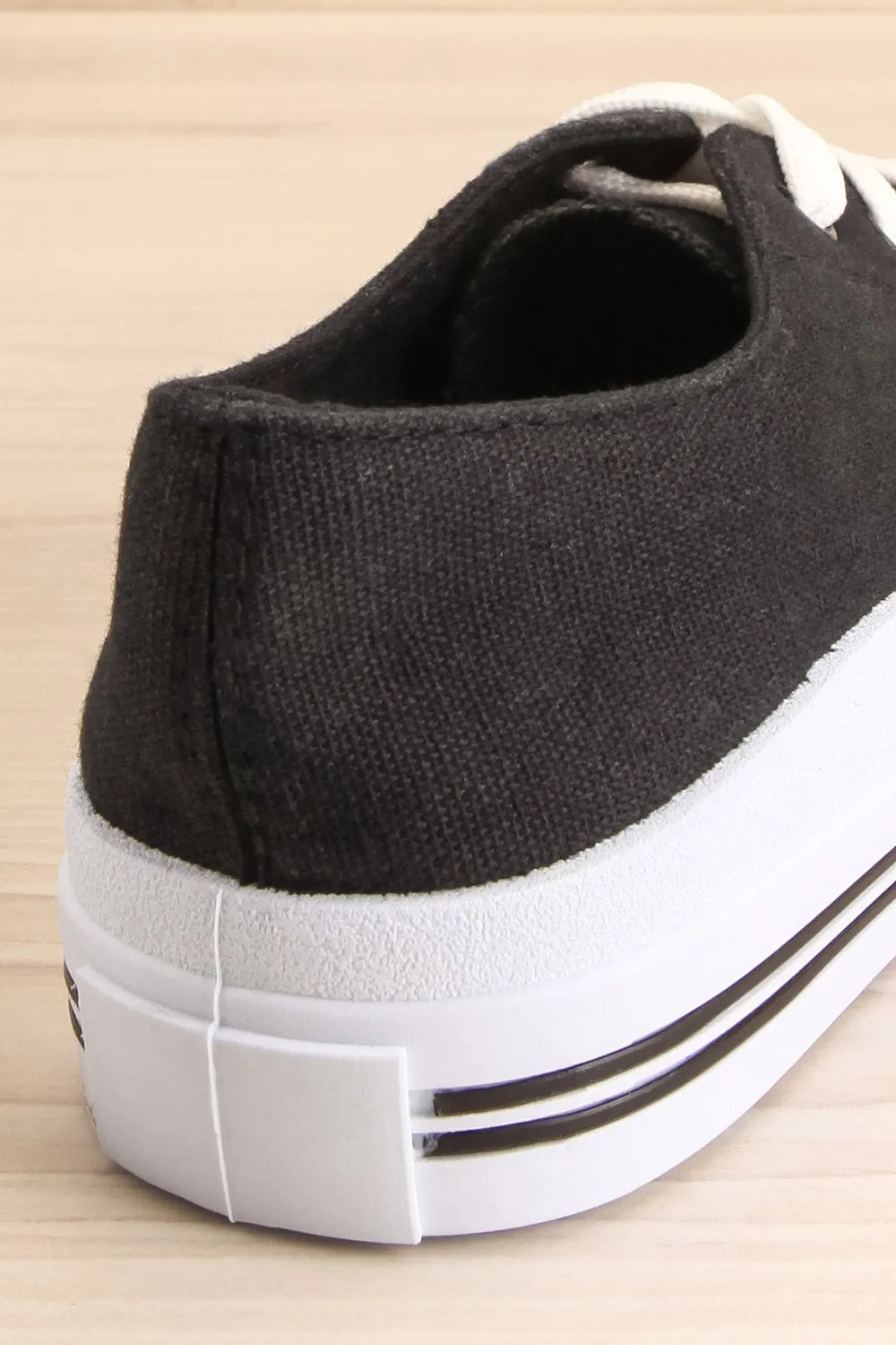 Jonny Black | Canvas Lace-Up Sneakers