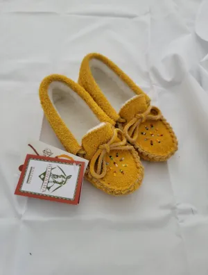 Junior's moosehide moccasins - 402J