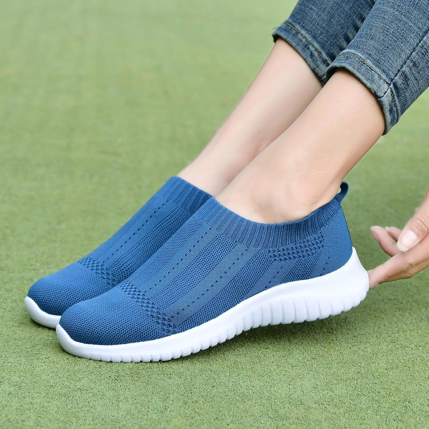 konhill Women's Slip On Sneakers Non Slip Walking Shoes Breathable Mesh Work Casual Lightweight Tennis Workout Shoes