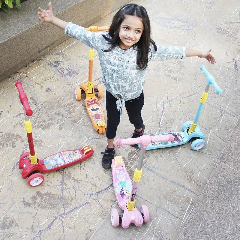 Road Runner Scooter For Kids - PU LED Wheels, 4 Level Height Adjustment, Anti Slip Deck, Safety Certified, 3-Wheel scooter, Easy use, 3-7years
