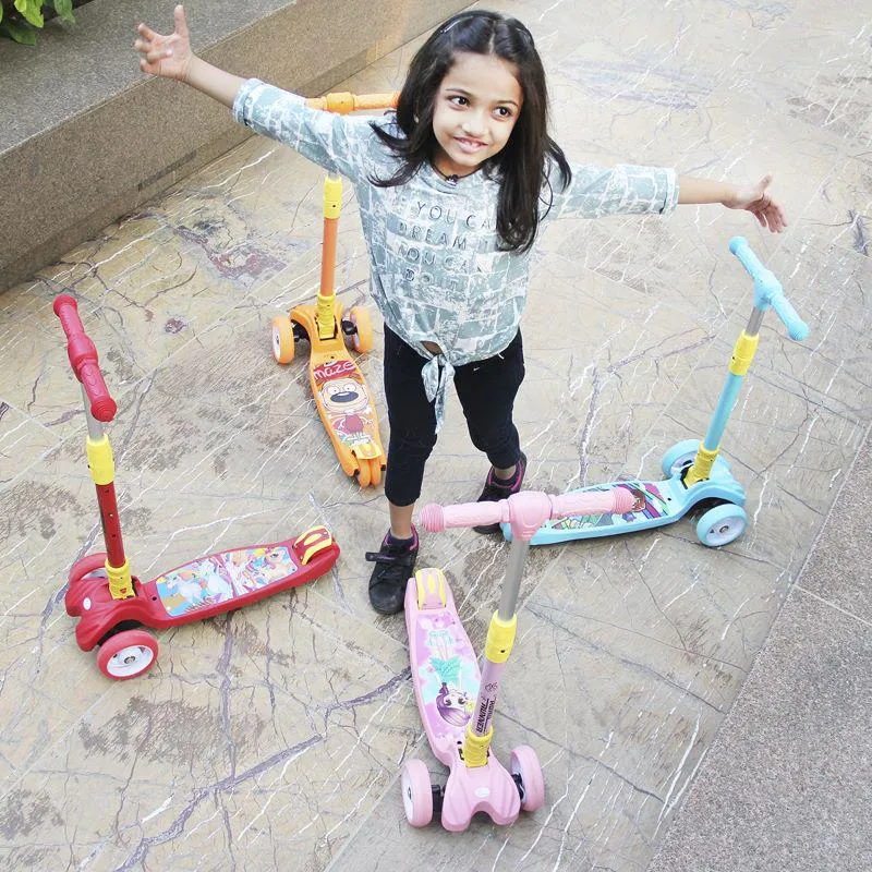 Road Runner Scooter For Kids - PU LED Wheels, 4 Level Height Adjustment, Anti Slip Deck, Safety Certified, 3-Wheel scooter, Easy use, 3-7years