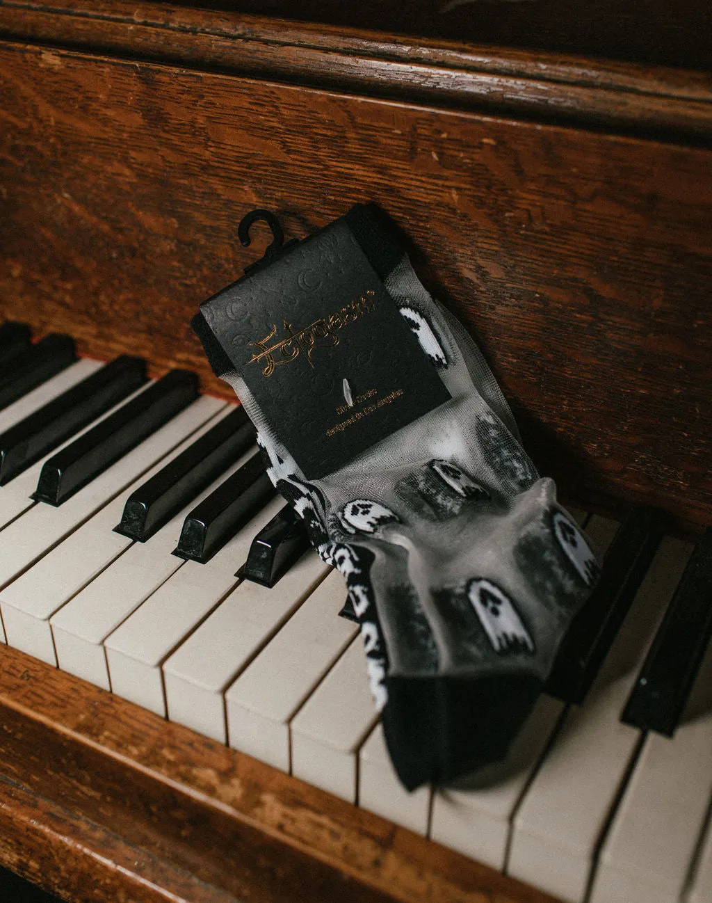 Sheer Ruffle Ghost Socks