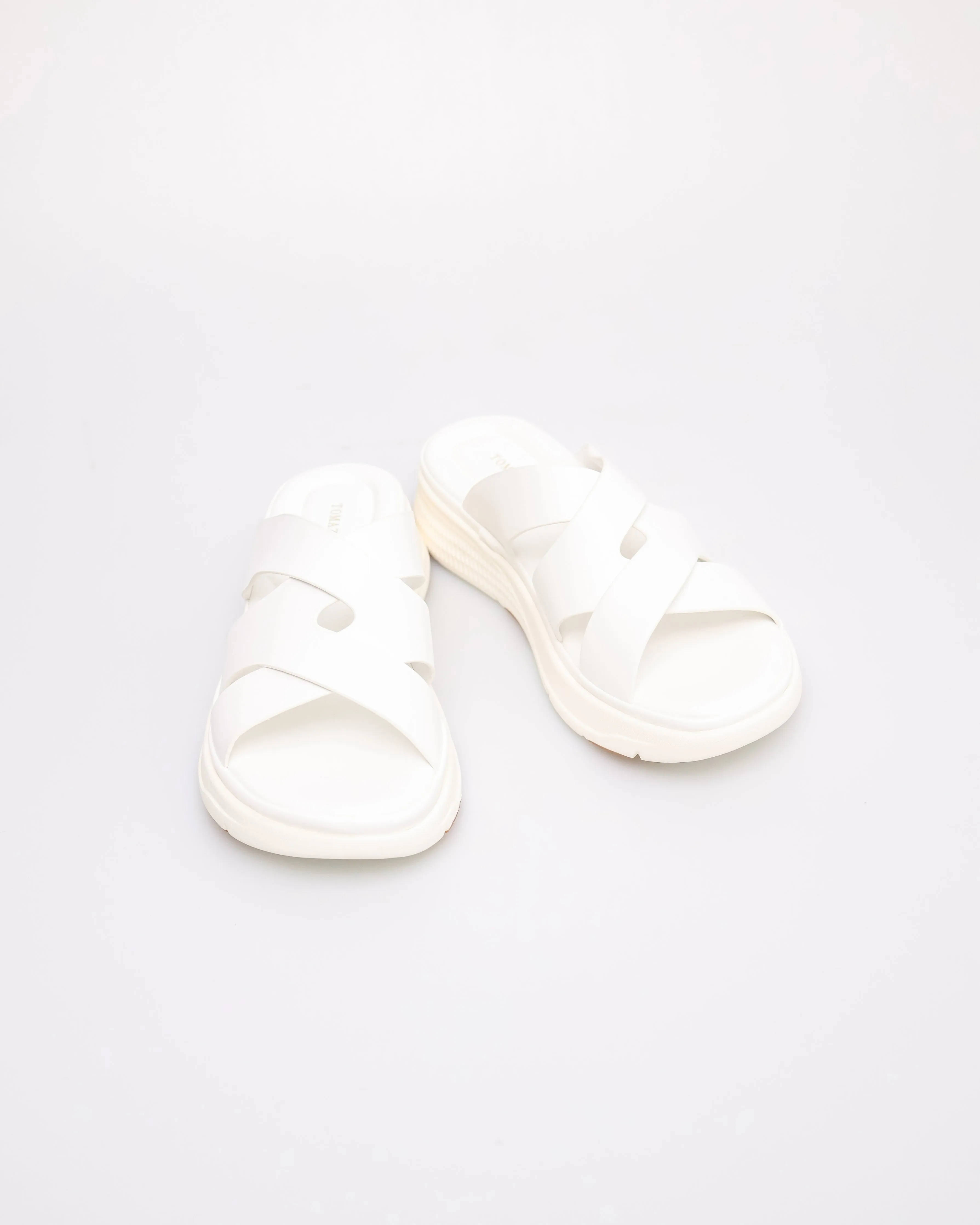 Tomaz NN424 Ladies Cross Lock Strider Sandals